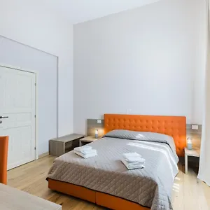 Bed & Breakfast V-rooms All'angolo Del Duomo, Florence